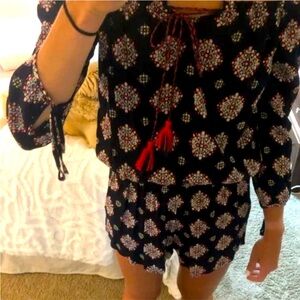 Evereve Braeve Navy Medallion Print Romper size small